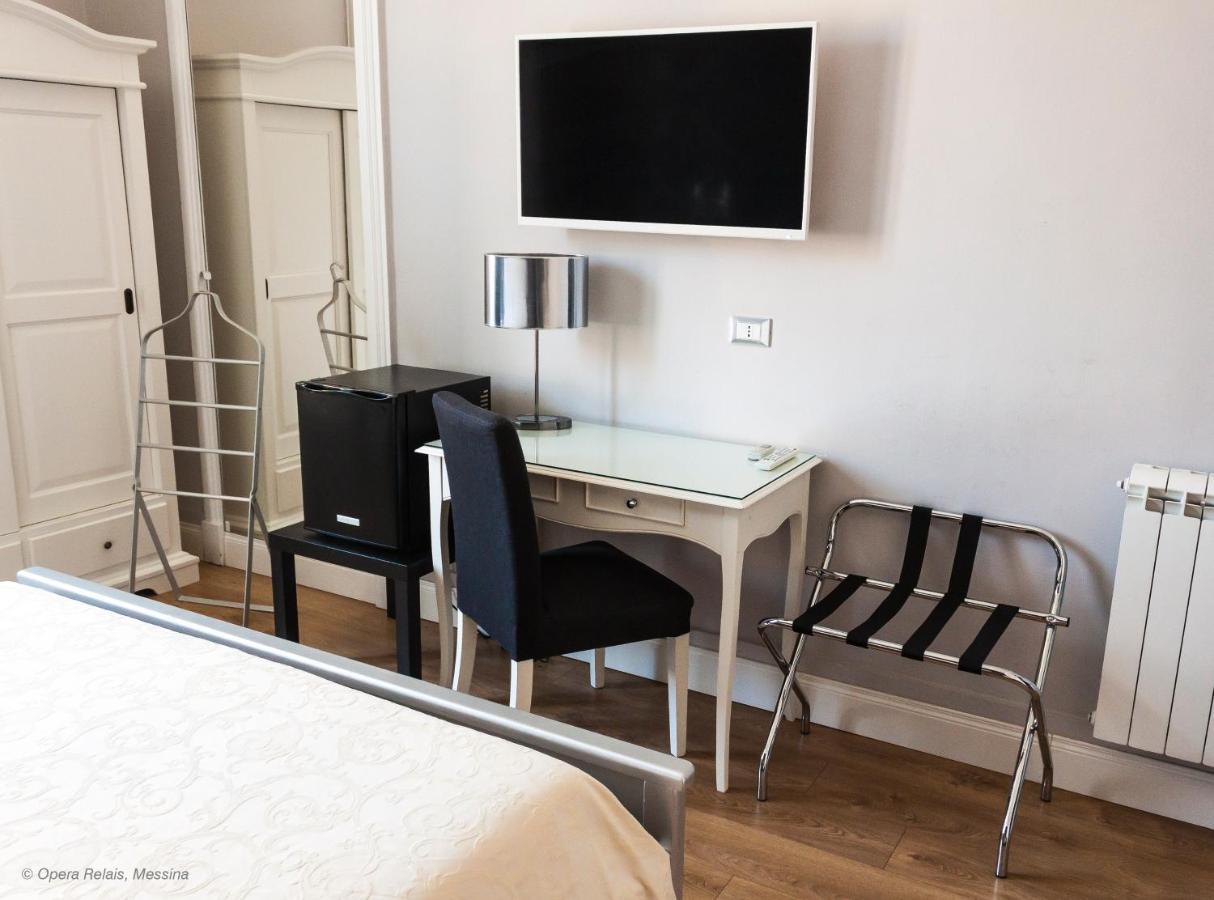 Opera Relais Bed and Breakfast Messina Exteriör bild